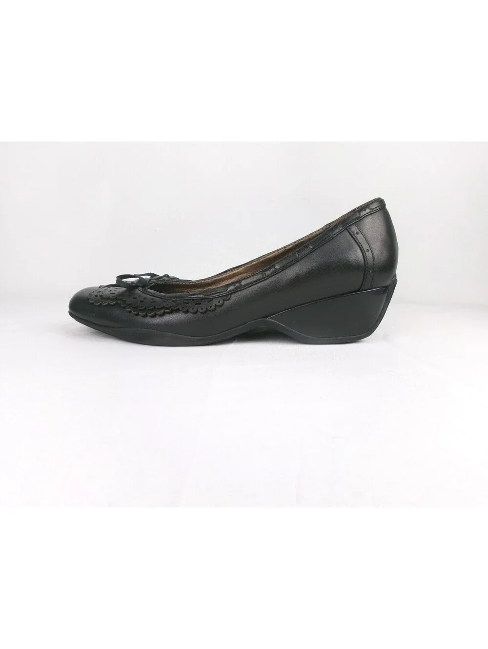 Kenneth Cole Reaction Save The Date Black Leather Wedge Pumps 7.5